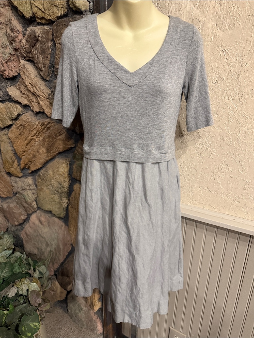 Light Gray V-Neck Short Sleeve Knit & Skirt Dress